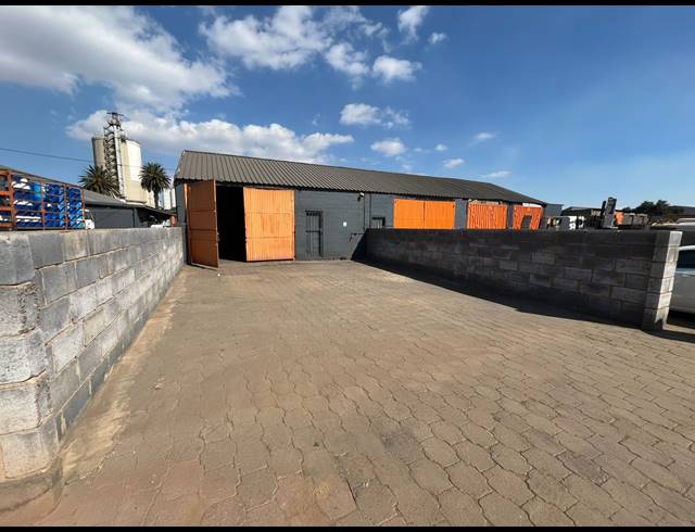 150M² WORKSHOP TO LET IN VULCANIA